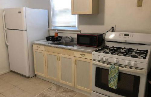 Private 3 bedroom and 1 bathroom house, direct NYC Manhattan train a 15 minute walk away, MetLife Stadium FIFA World Cup 35 minutes away - Foto 9