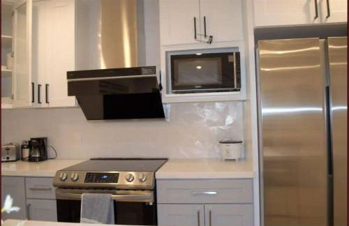 Dimond Abode Vacation Rental, Oakland California Dimond District - Photo 18