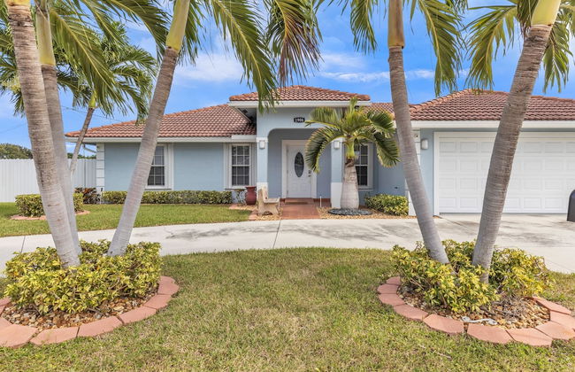 Gorgeous Lake Worth Beach House 4 Bedroom Home by RedAwning - Foto 1