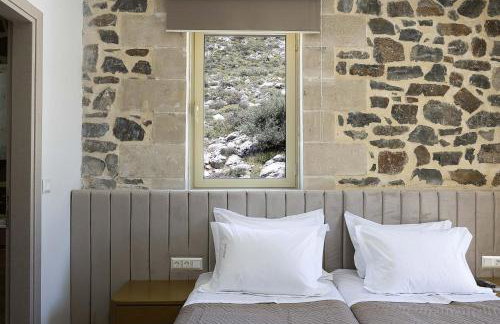 Villa Pasiphae - With Private Heated Pool - Photo 61