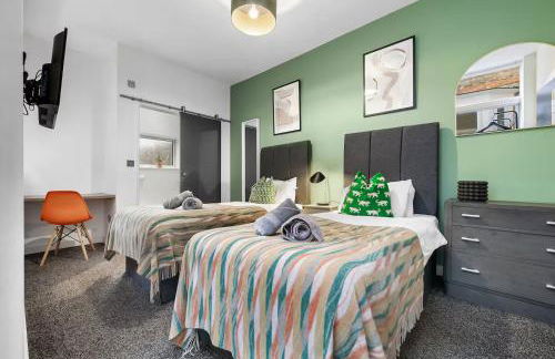 Aylesbury House 3 En-suite Bedrooms Parking Pets - Photo 44