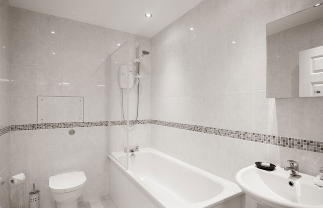 Velvet 1-bedroom Apartment The Clockhouse, Hoddesdon - Photo 16