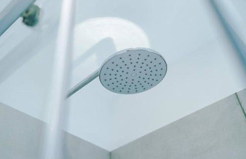 Comfy 3-BR Wirral Home | Free Parking & Wi-Fi - Foto 48