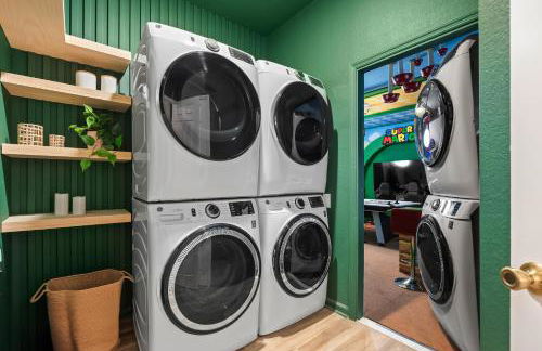 10min to Disney, Luxury 6BR Themed Villa with Private Pool,Spa and Game Room - Foto 39