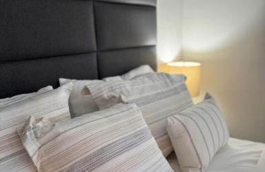 NEW Chic & Cozy 1BD Apartment Near East River, Minutes from Central Park - Foto 42