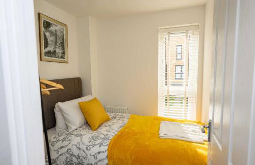 Cosy 5 Bedroom House With Parking - Foto 20