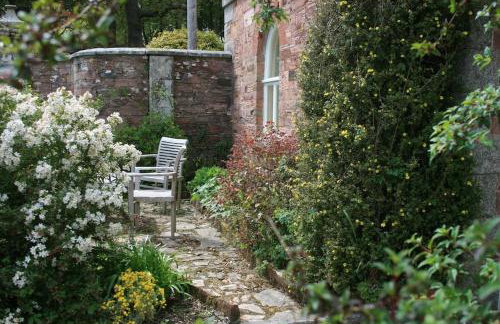 Gamekeeper's Cottage within historic Tregrehan Garden - Foto 13