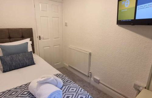 Contractor Base - Flexible Parking - Smart TVs in Rooms - Photo 3