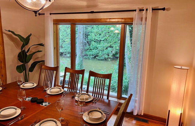 Boardman Monarch Upscale River Lodge HOT Tub! - Foto 43