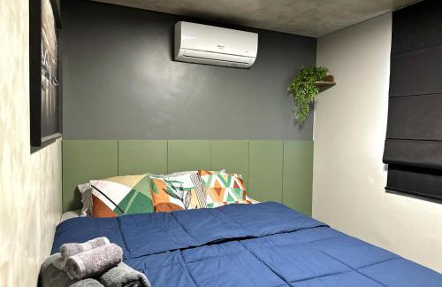 Apê térreo sem escada com Ar Cond, WiFi e banheira! - Foto 3