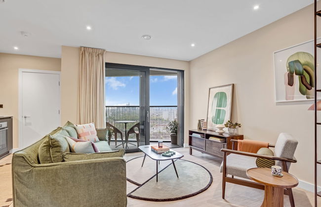 Stunning Two-bedroom Apartment With a Balcony - Foto 1