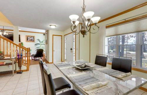 Hot Tub + Deck: 'Holiday Island Fairway Estate’ - Foto 7