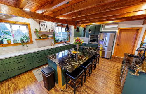 Welcome to Raven Ridge Lodge - where time slows - Photo 9