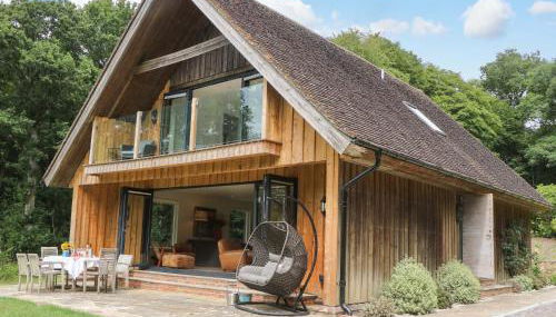 Lakeside Lodge - Photo 2