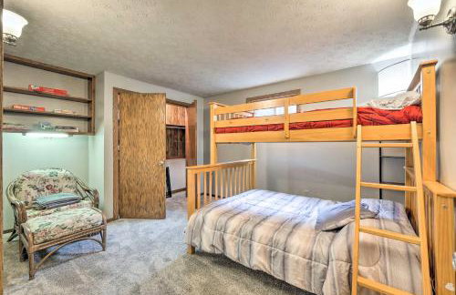 Mimis Place about Ohio Countryside Duplex with Deck - Foto 16