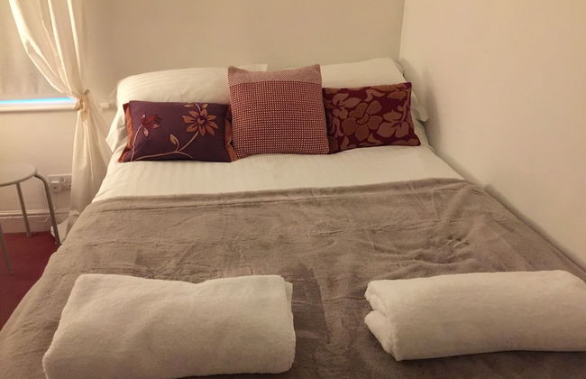 Cosy Cottage Sleeps 6 Suit Families, Contractors, Couples - Photo 2