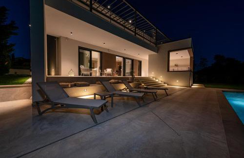 Luksuzna Villa Castanea s privatnim bazenom i wellnesom u srcu Istre - Photo 18