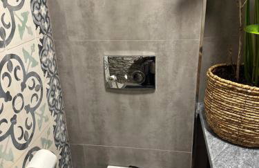 Wood & Stone Guesthouse - Photo 44