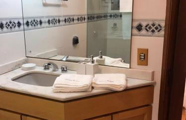 3 suites com Jacuzzi e Lareira - Duplex perto do Centro - Foto 44
