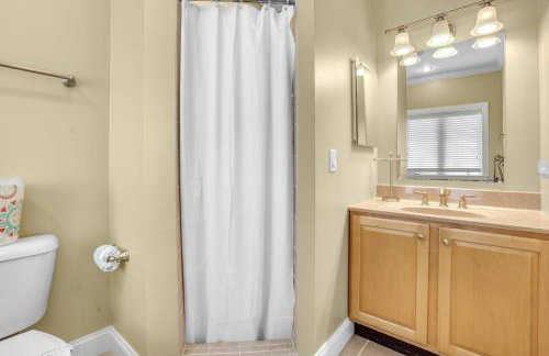 Diving Duck - Waterfront home w Hot tub & Boat dock & King Bed - Foto 34