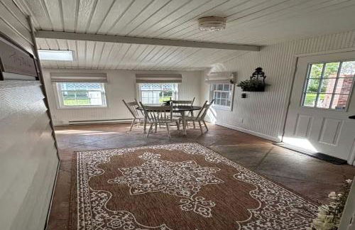 Classic Lakeside Estate Stay with Cozy Living Spaces & Outdoor Adventures in Kuttawa, Kentucky - Foto 32