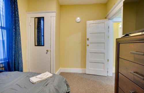 Easy City Commuting! Walkable Newark Duplex - Photo 21