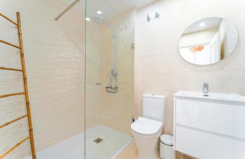 Altea Hills 3BR House with Private Garden - Photo 24