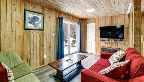 Mtn-View Deck and Grill Creekside Catskills Cabin! - Foto 4