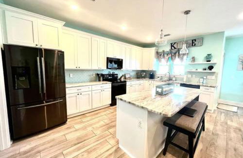 2 Fins Up, Beach Home, Private Pool , Golf Cart, 6 beds - Foto 56