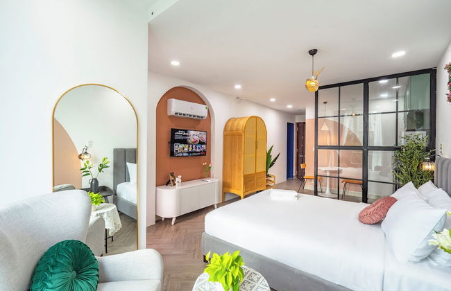 SAZI Church View Home - Free Nails/HairWash - Photo 45