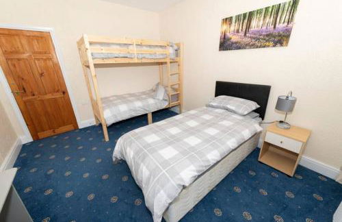 The Bungalow at Seaway's, Sleeps 11 + - Foto 11