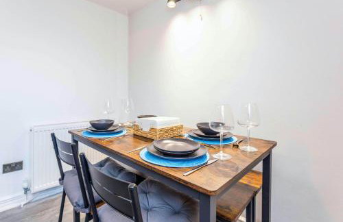 Two Bed Entire House Newcastle Gateshead - Free Parking - Photo 12