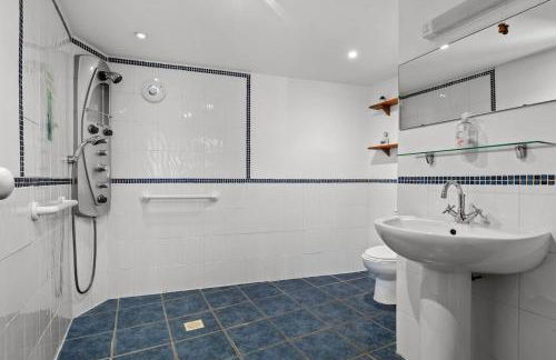 Park Court Barn Trefin - Foto 74