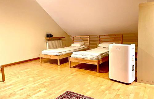 Uroczy dom i bezpłatny parking - Foto 12