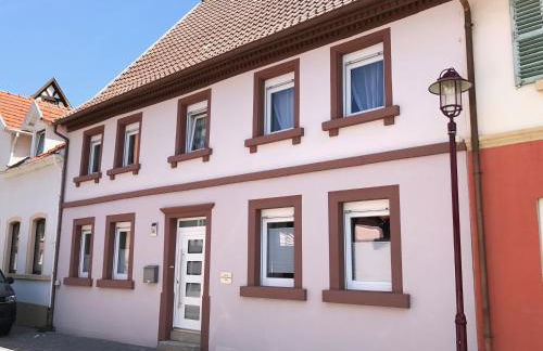 Villa Kerzenheimer Tor - Foto 1