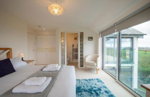 Spacious Coastal Retreat with Sea Views - Foto 38