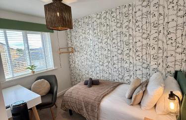 Elysian Escape, modern 5 bedroom house - Photo 20