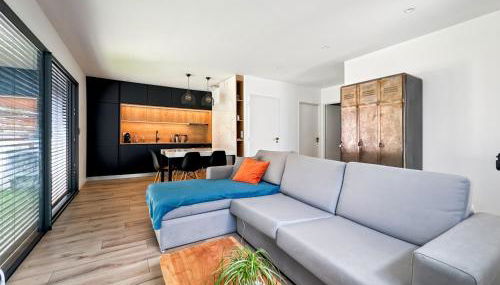 Modern 2 bedroom house, sleeps up to 6 - Photo 2