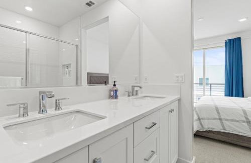 Beautiful Irvine Grand Park Community Cozy and Comfortable Home - Photo 9