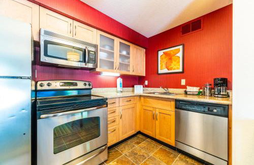 Phoenix Studio Queen Deluxe - Photo 7