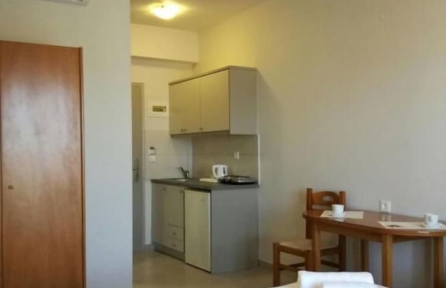 Amaryllis Hotel Apartments - Photo 15