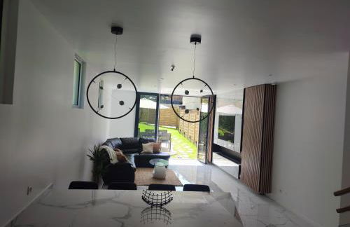 Maison neuve et contemporaine, alliant modernité et situation stratégique à 12km de Paris et 8km de Versailles - Photo 15