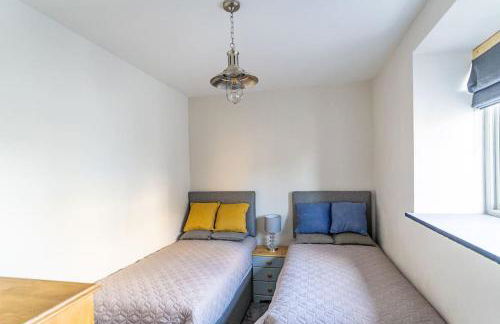 Neat Cottage, seaside cosy converted barn for 4 - Photo 8