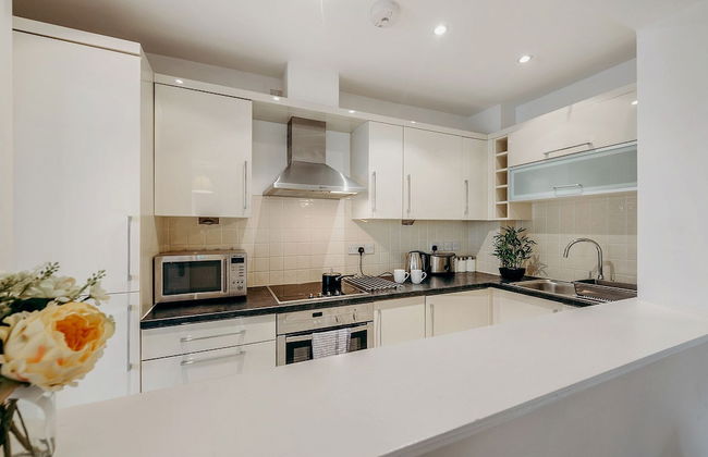 Douglas House - Photo 7