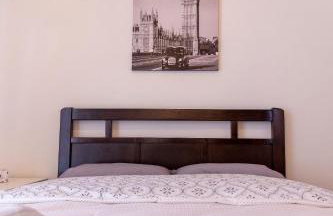 Evans House - Photo 1