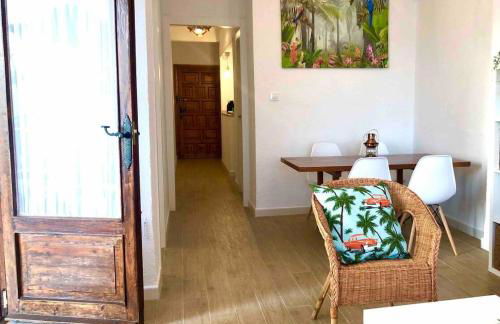 GATU Villa Cielo y Mar junto la playa, terraza , wifi y vista al mar ," Preferente mayores de 25 años y familias " - Foto 13