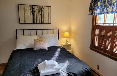 East Granby with AC and WiFi 3 minute to Bradley - Foto 40