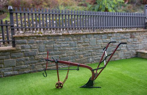 Monastiri Mountain Escape - Photo 11