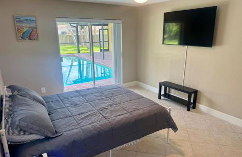 3 bed 2 bath pool house with water access - Foto 11