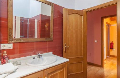 La Casona de la Bisa en Villanueva de Colombres - Foto 36